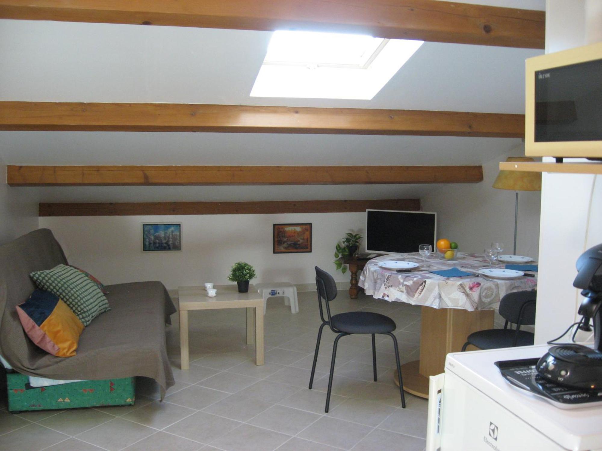 T 2 Avec Velux Sous Les Combes De 34 M2 Apartment La Londe-les-Maures Bagian luar foto