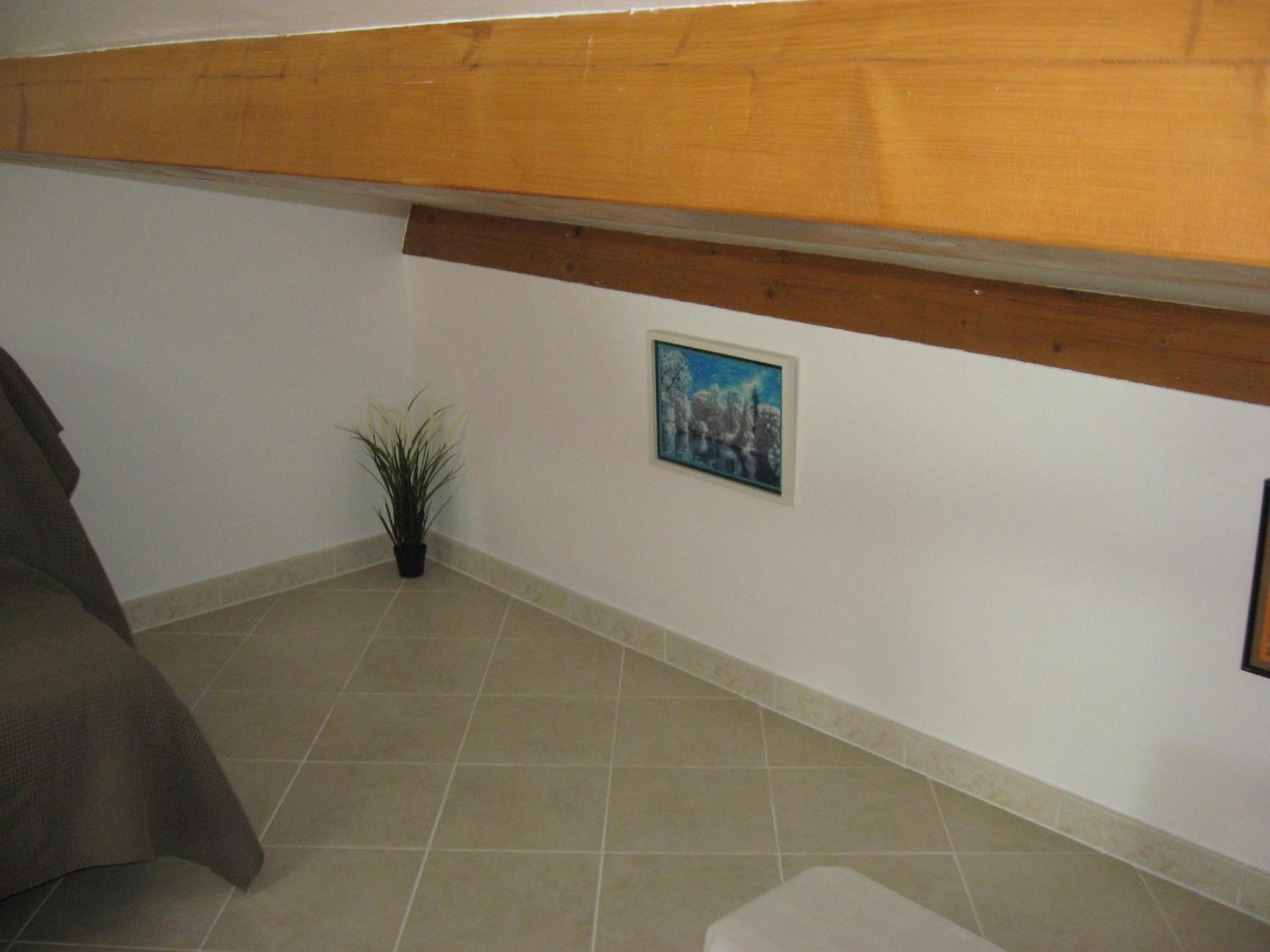 T 2 Avec Velux Sous Les Combes De 34 M2 Apartment La Londe-les-Maures Bagian luar foto